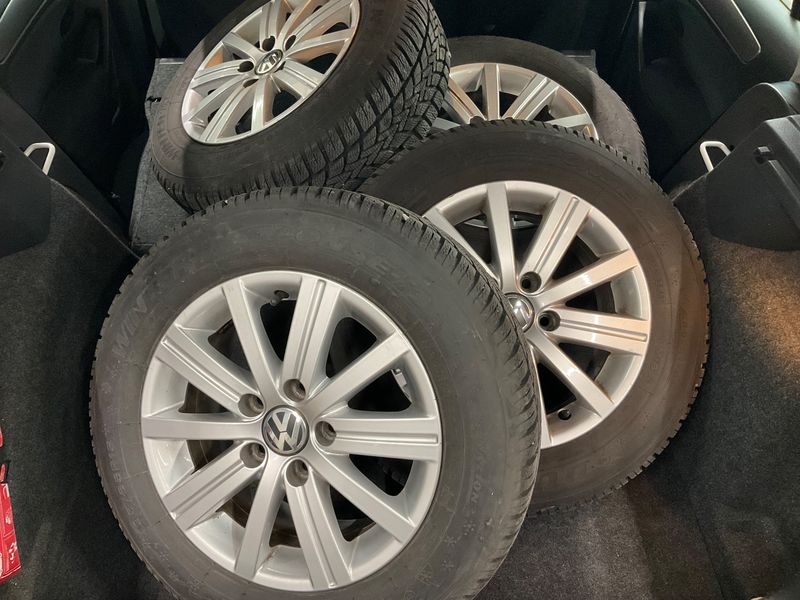 Volkswagen Golf VI 1.6 TDI Trendline BlueMotion Tech 2011 – снимка 22