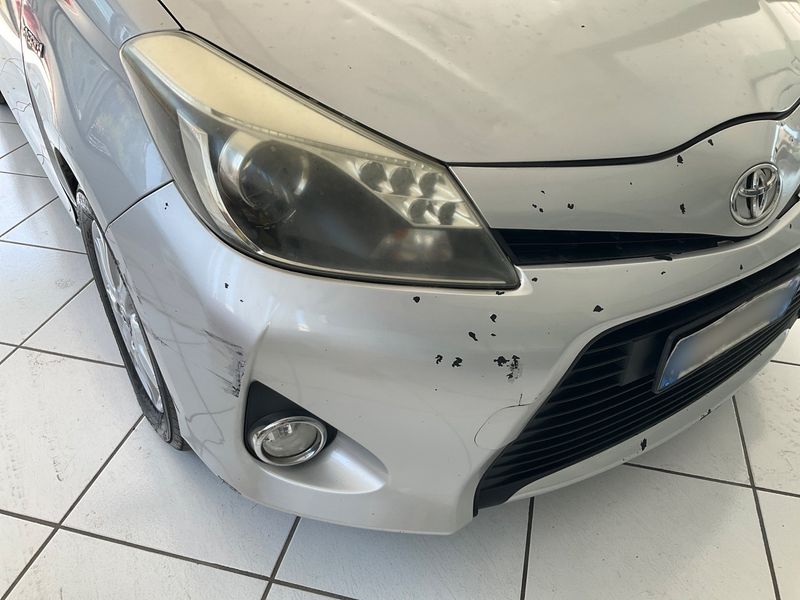 Toyota Yaris 1.5 Hybrid Lounge 2012 – снимка 38