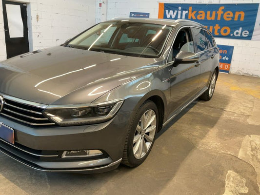 Volkswagen Passat 2.0 TDI Highline 4Motion BlueMotion Tech 2017 – снимка 2