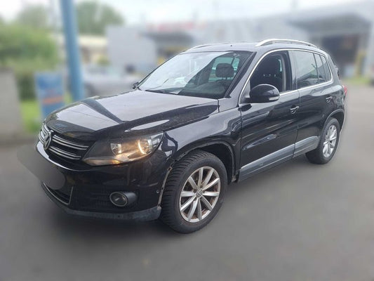 Volkswagen Tiguan 2.0 TDI Lounge BlueMotion Tech 2015 – снимка 2