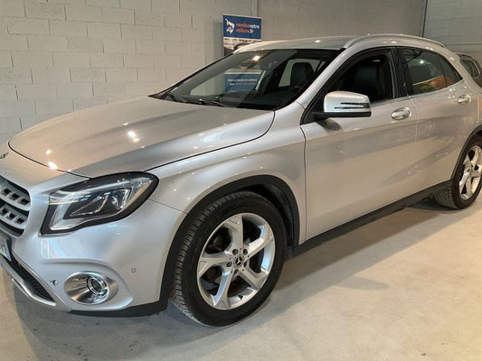 Mercedes-Benz GLA-Klasse GLA 200 d Urban 2017 – снимка 2