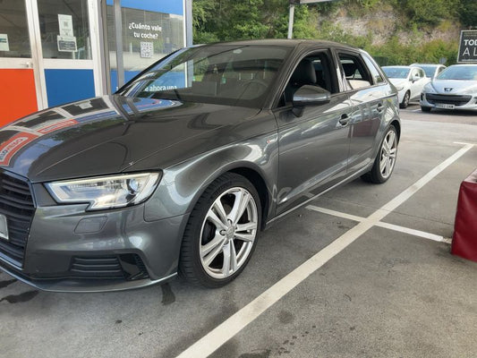 Audi A3 Sportback 2.0 TDI Sport 2018 – снимка 2