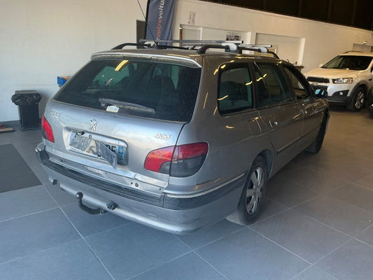 Peugeot 406 2.0 HDi 406 Break Confort 2004 – снимка 2