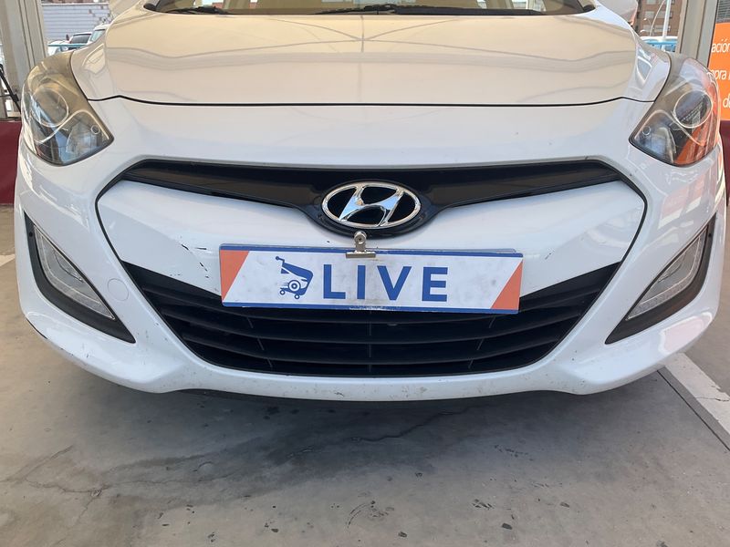 Hyundai i30 1.4 Essence 2015 – снимка 38