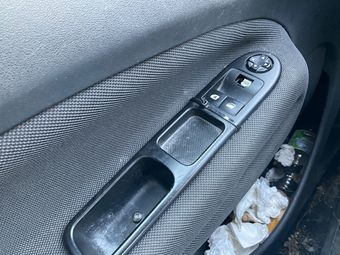 Citroen C3 Picasso 1.6 Blue-HDi Business Combi 2015 – снимка на щета 21