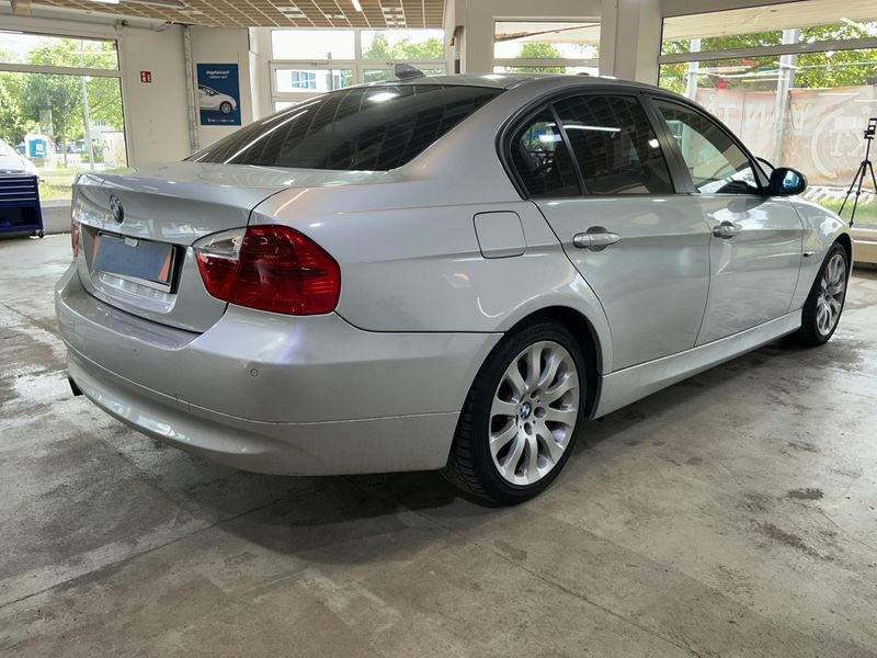 BMW 3er 320i 2008 – снимка 2