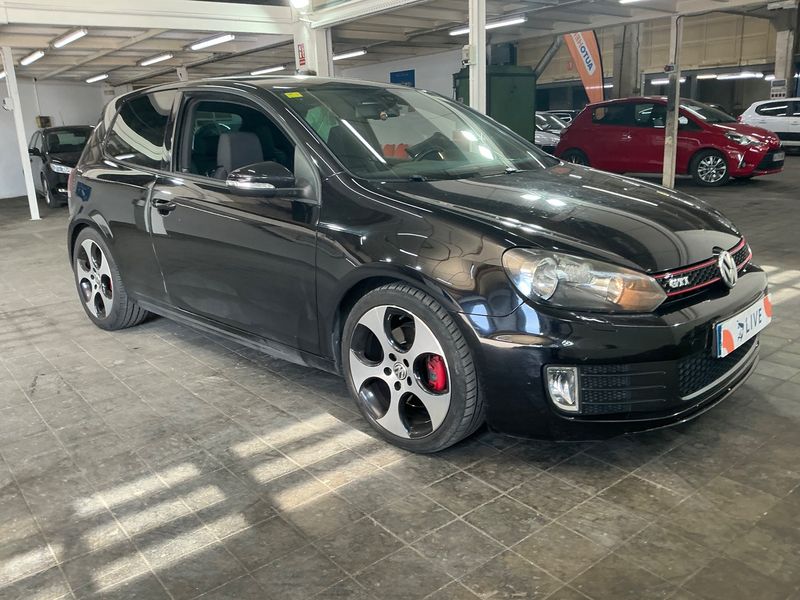 Volkswagen Golf VI 2.0 TSI GTI 2010 – снимка 12