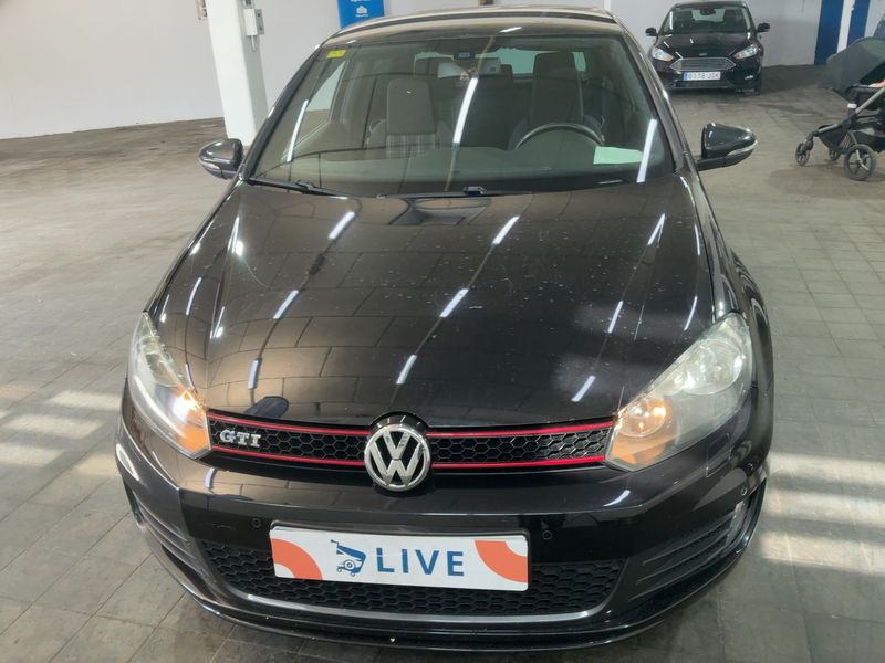 Volkswagen Golf VI 2.0 TSI GTI 2010 – снимка 14