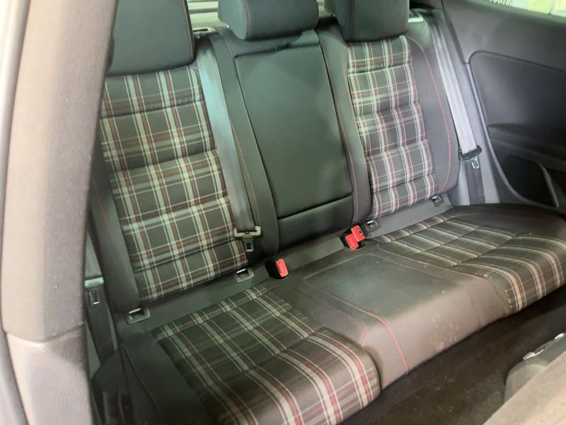 Volkswagen Golf VI 2.0 TSI GTI 2010 – снимка 19