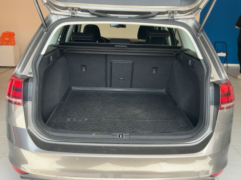 Volkswagen Golf VII 1.6 TDI Executive BlueMotion Tech 2015 – снимка 16