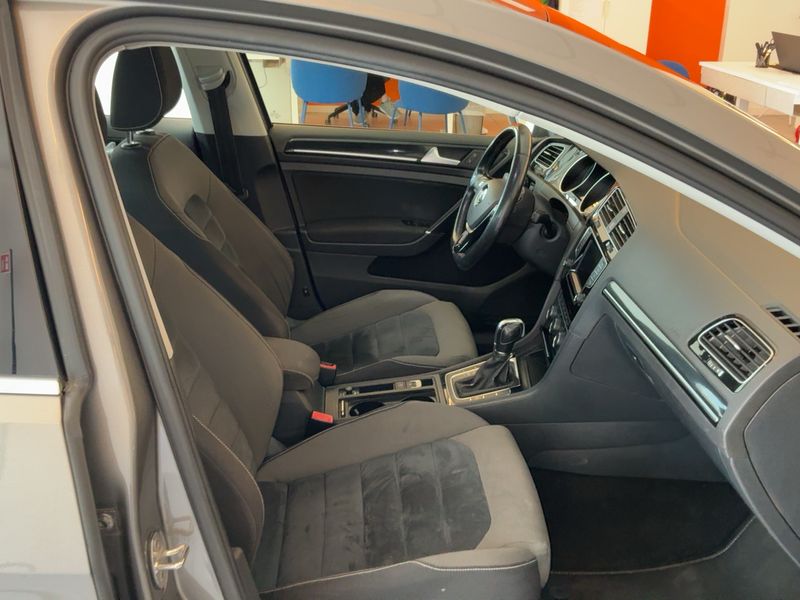 Volkswagen Golf VII 1.6 TDI Executive BlueMotion Tech 2015 – снимка 17