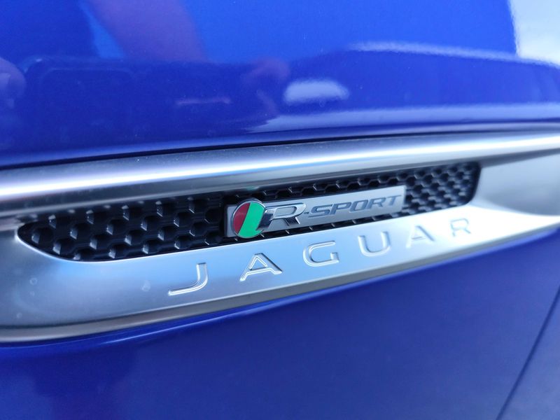 Jaguar F-Pace 25t R-Sport AWD 2020 – снимка 24