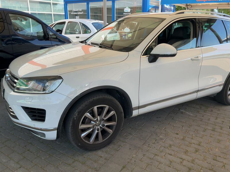 Volkswagen Touareg 3.0 V6 TDI Terrain Tech BlueMotion Tech 2015 – снимка 2