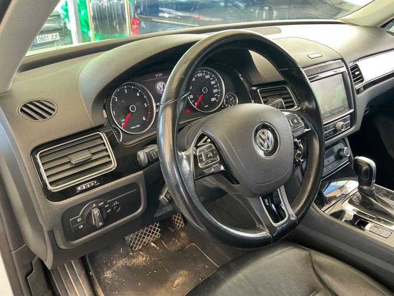 Volkswagen Touareg 3.0 V6 TDI Terrain Tech BlueMotion Tech 2015 – снимка 27