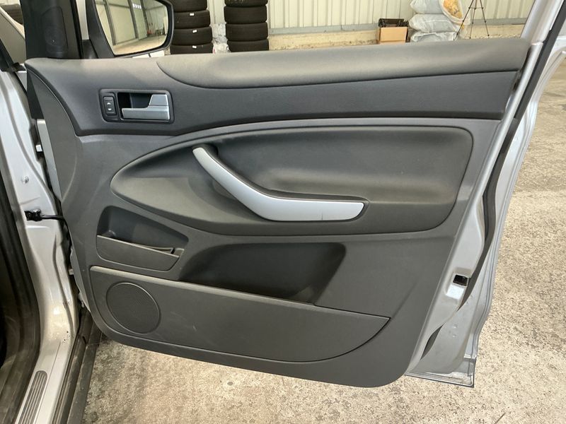 Ford Kuga 2.0 TDCi Trend 2012 – снимка 29