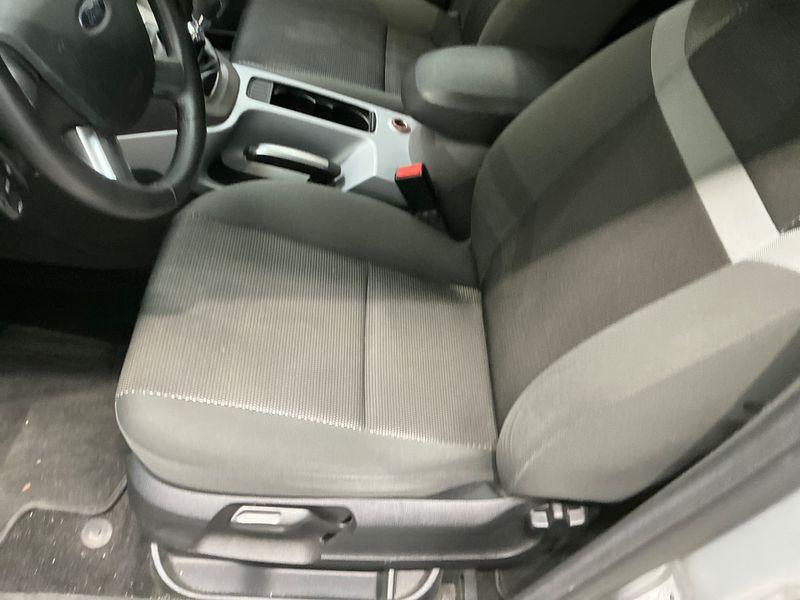 Ford Kuga 2.0 TDCi Trend 2012 – снимка 24