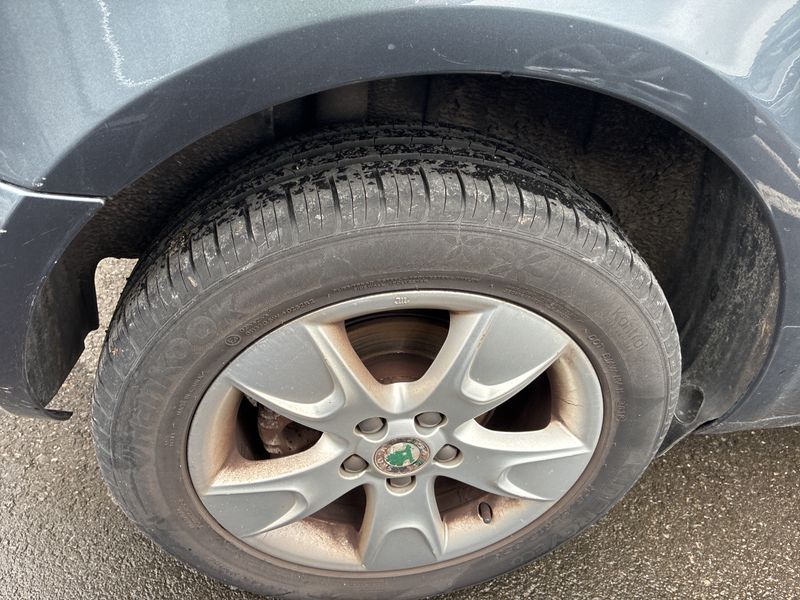 Skoda Roomster 1.6 Comfort 2009 – снимка 26