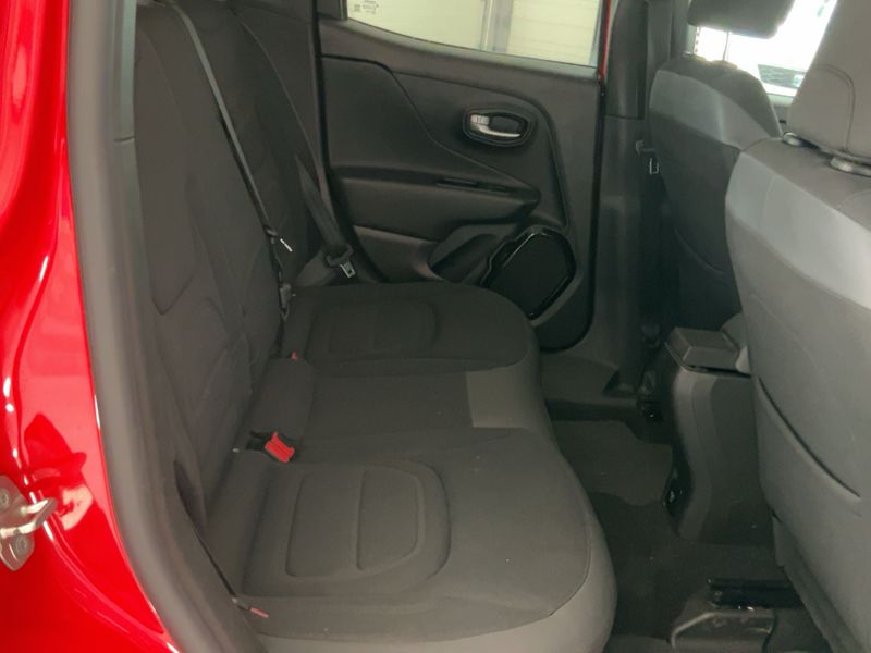 Jeep Renegade 1.6 M-Jet Longitude FWD 2016 – снимка 19