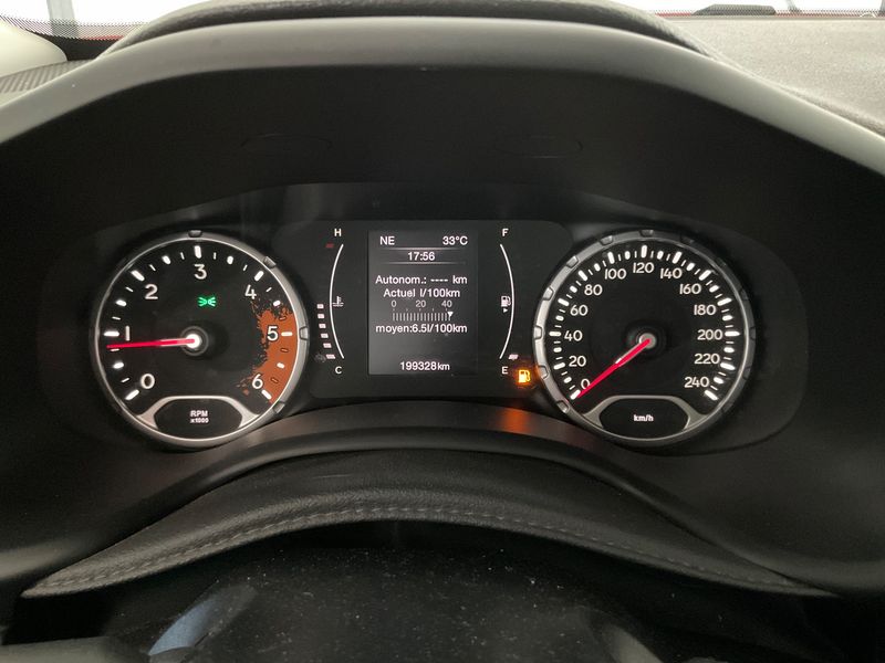 Jeep Renegade 1.6 M-Jet Longitude FWD 2016 – снимка 18