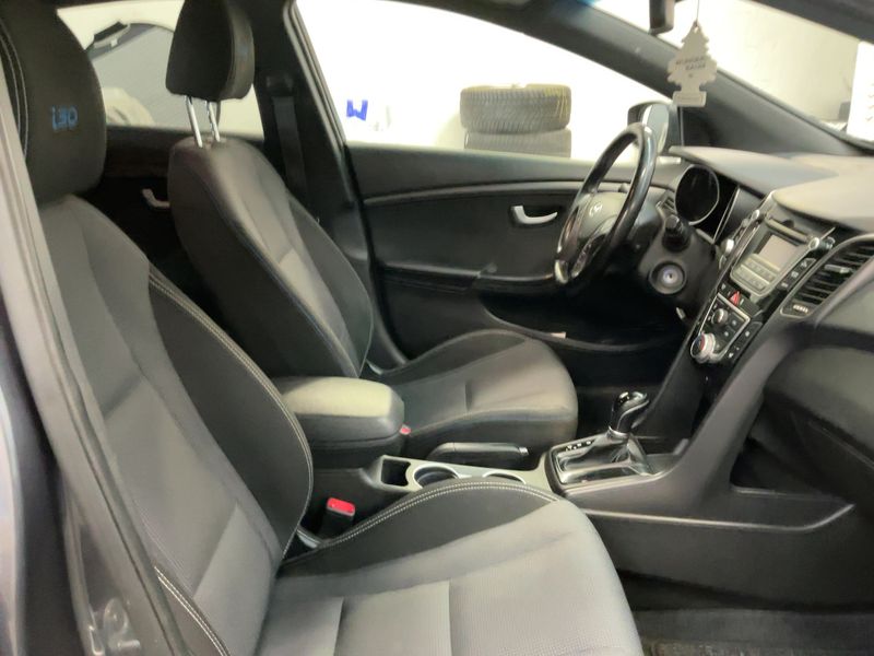 Hyundai i30 1.6 CRDi Passion blue 2016 – снимка 16