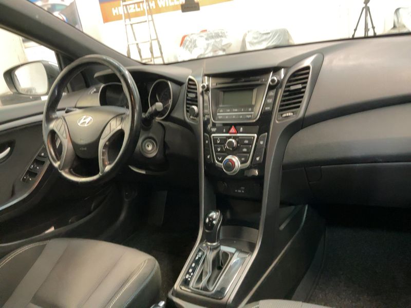 Hyundai i30 1.6 CRDi Passion blue 2016 – снимка 17