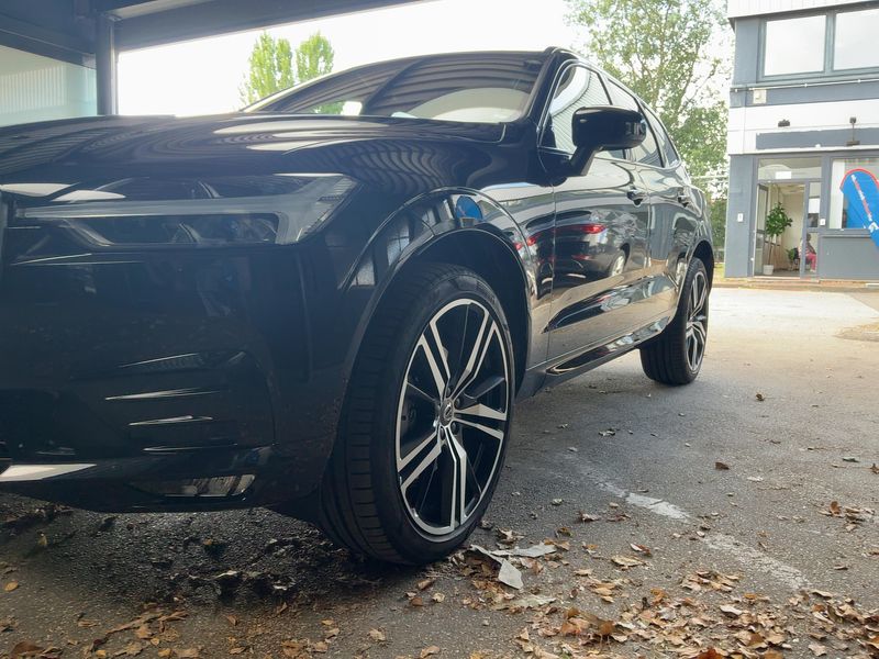 Volvo XC60 2.0 T6 R-Design AWD 2019 – снимка 2