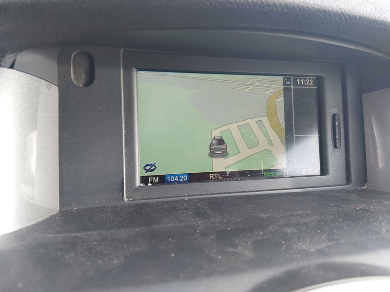 Renault Laguna 2.0 dCi Black Edition 2011 – снимка 13