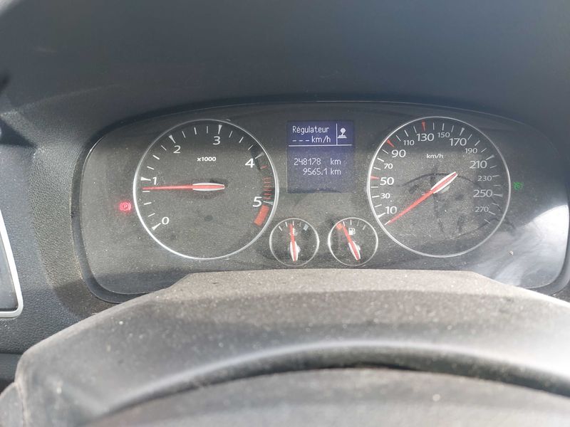 Renault Laguna 2.0 dCi Black Edition 2011 – снимка 12
