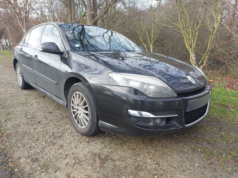 Renault Laguna 2.0 dCi Black Edition 2011 – снимка 6
