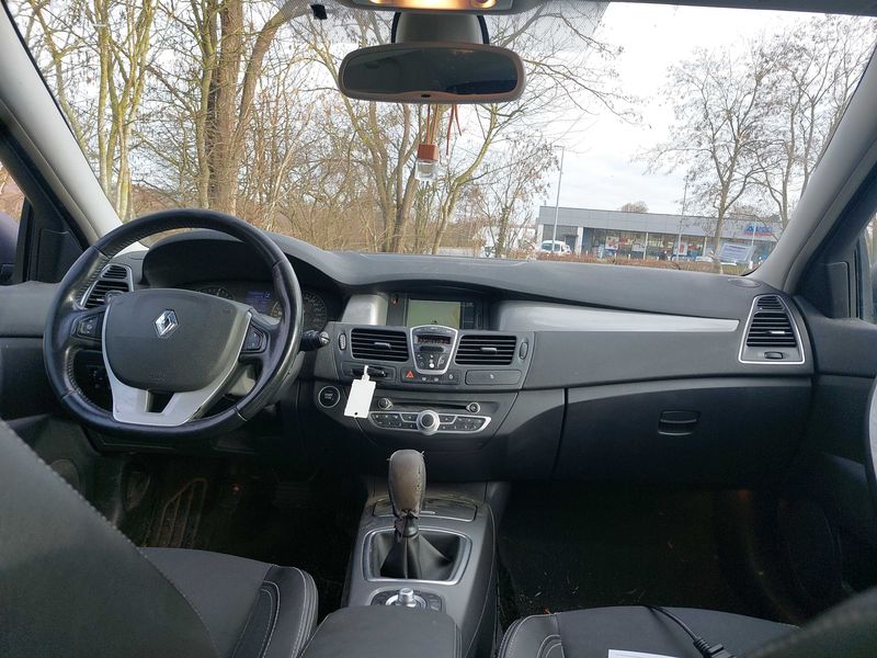 Renault Laguna 2.0 dCi Black Edition 2011 – снимка 11