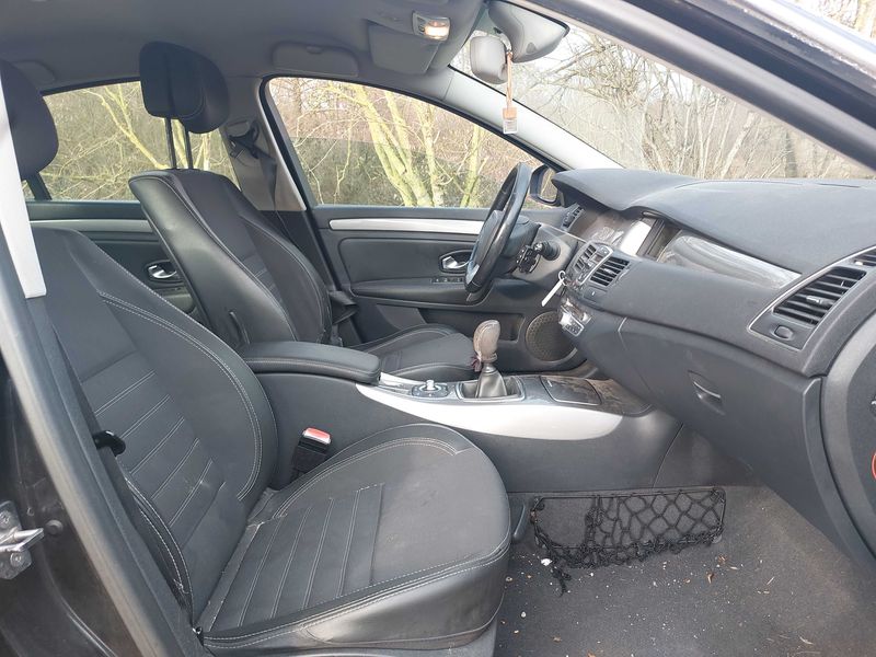 Renault Laguna 2.0 dCi Black Edition 2011 – снимка 10