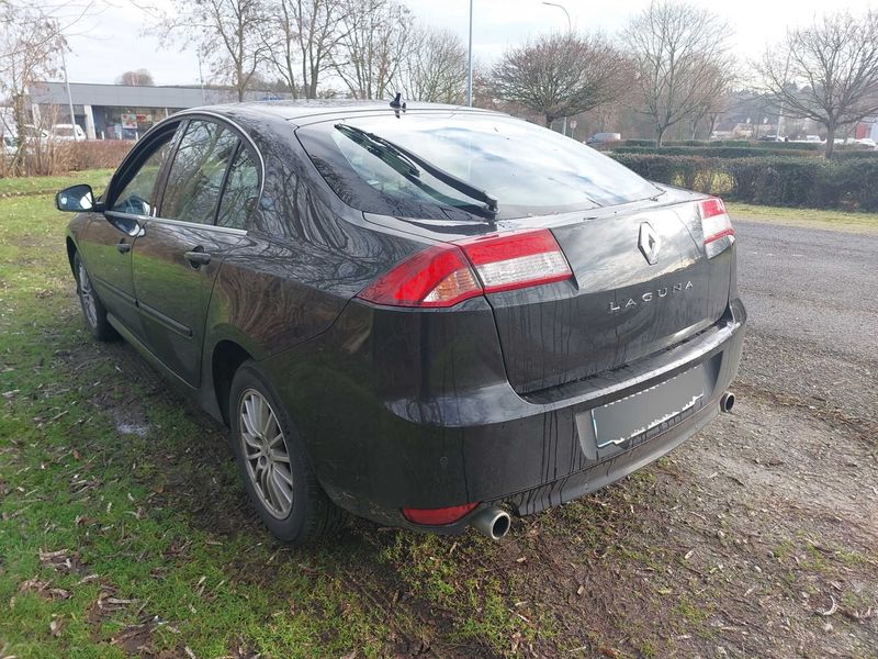 Renault Laguna 2.0 dCi Black Edition 2011 – снимка 3