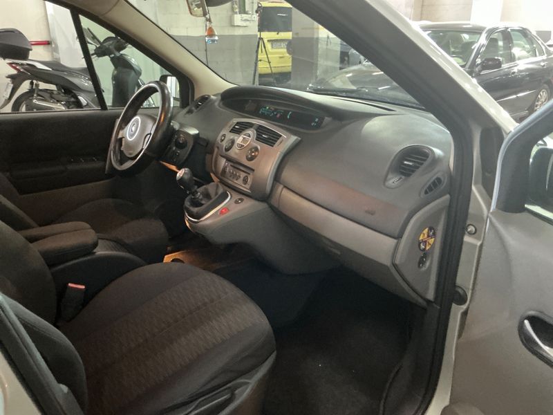 Renault Scenic 1.6 Dynamique 2007 – снимка 3
