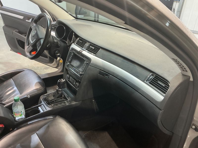 Skoda Superb 3.6 V6 FSI Elegance 4x4 2013 – снимка 24