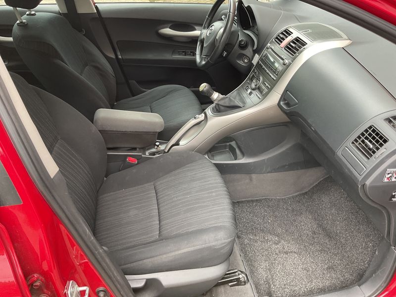 Toyota Auris 1.6 Sol 2007 – снимка 3
