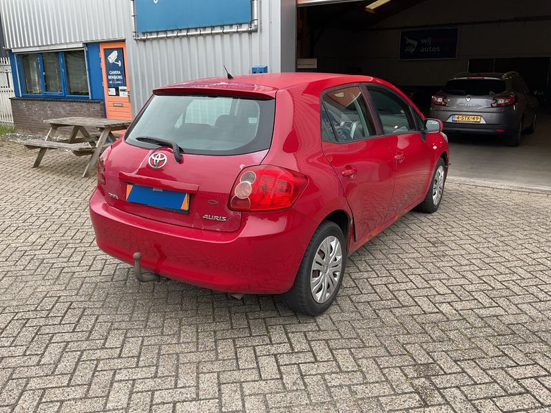 Toyota Auris 1.6 Sol 2007 – снимка 2