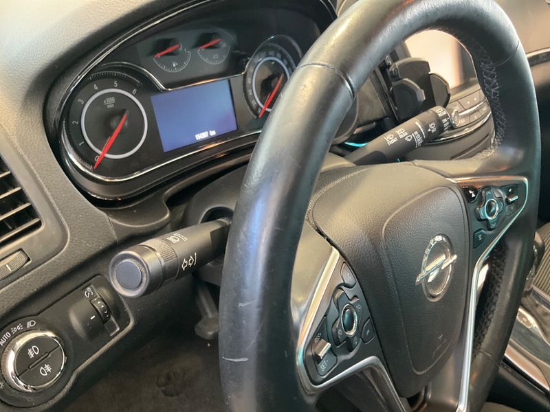 Opel Insignia Sports Tourer 2.0 CDTI Innovation 2016 – снимка 26