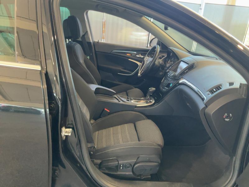 Opel Insignia Sports Tourer 2.0 CDTI Innovation 2016 – снимка 17
