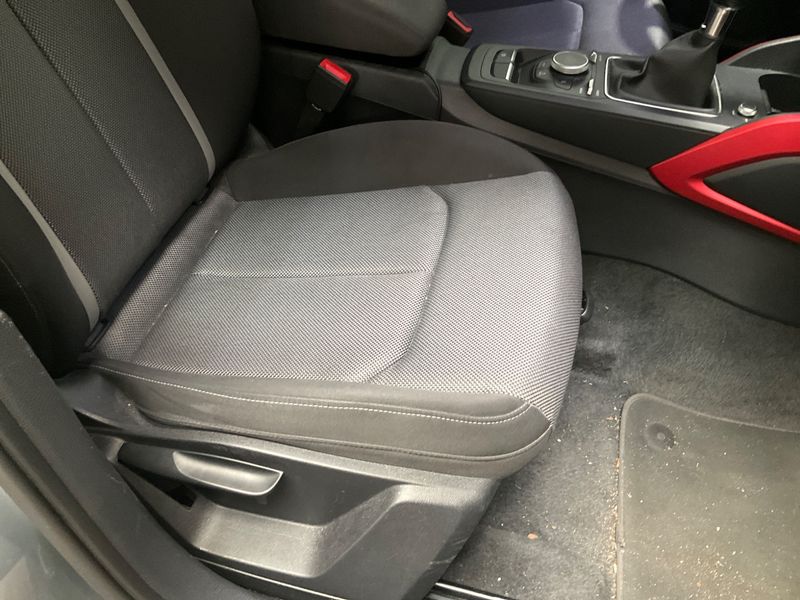 Audi Q2 1.6 TDI Sport 2019 – снимка 32