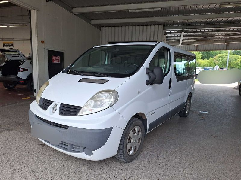 Renault Trafic 2.0 dCi Passenger Expression 2011 – снимка 1