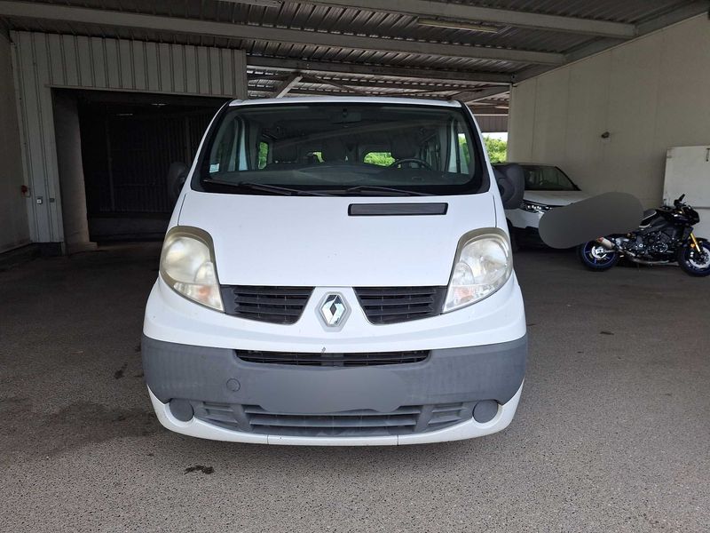 Renault Trafic 2.0 dCi Passenger Expression 2011 – снимка 7