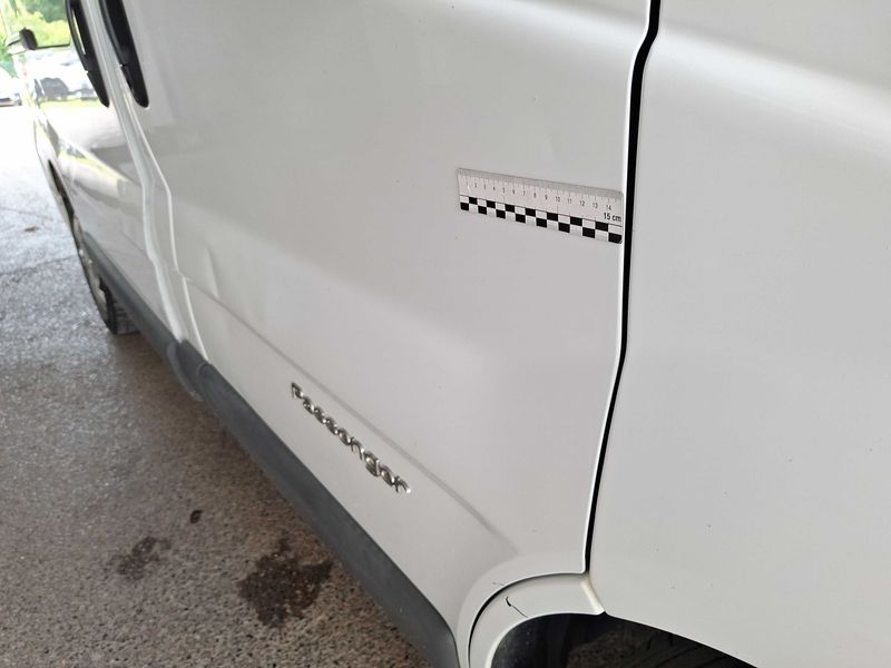 Renault Trafic 2.0 dCi Passenger Expression 2011 – снимка 33