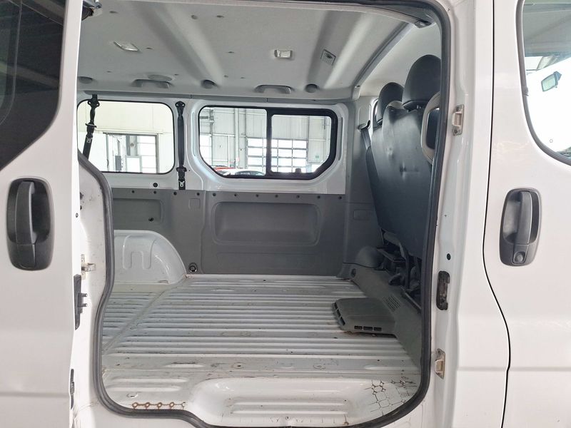 Renault Trafic 2.0 dCi Passenger Expression 2011 – снимка 13