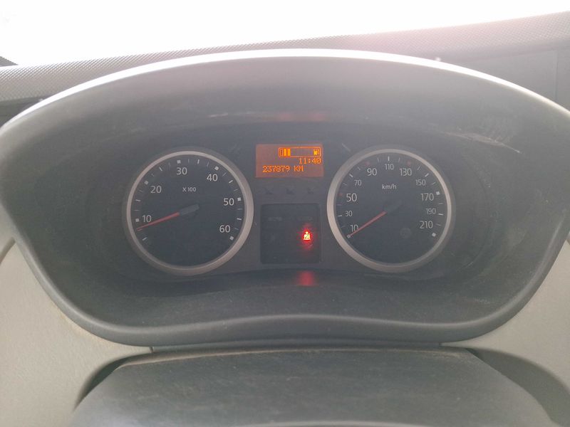 Renault Trafic 2.0 dCi Passenger Expression 2011 – снимка 12