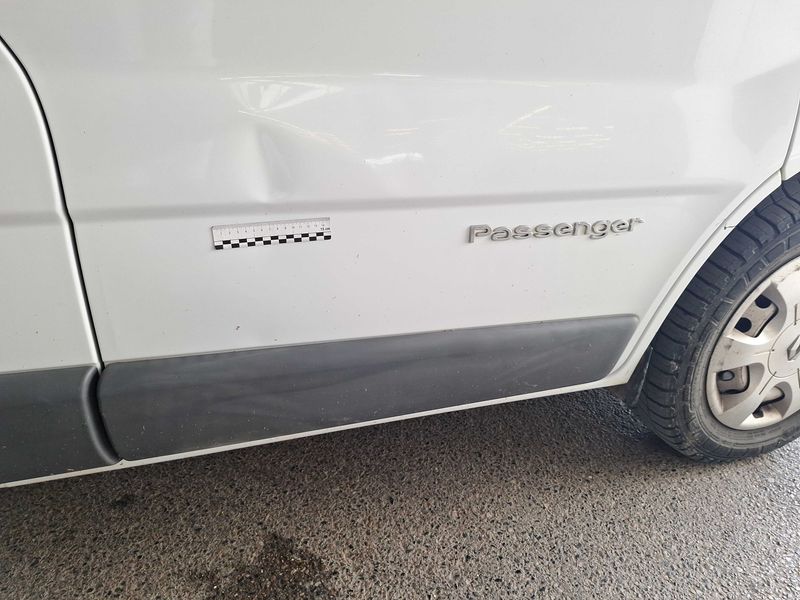 Renault Trafic 2.0 dCi Passenger Expression 2011 – снимка 31