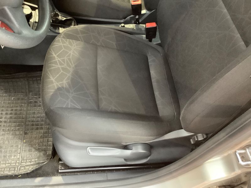 Skoda Fabia 1.2 TSI Family 2012 – снимка 32