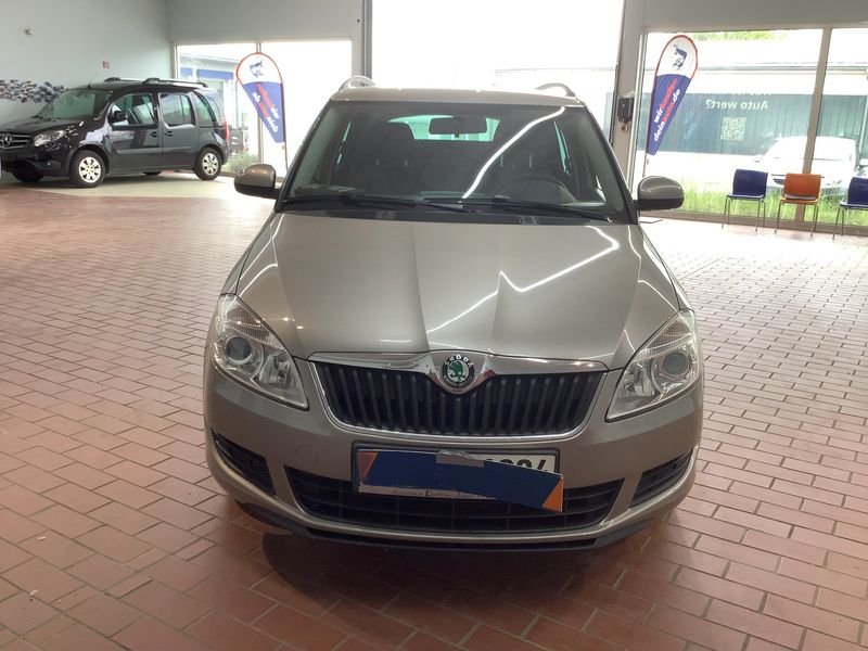 Skoda Fabia 1.2 TSI Family 2012 – снимка 14