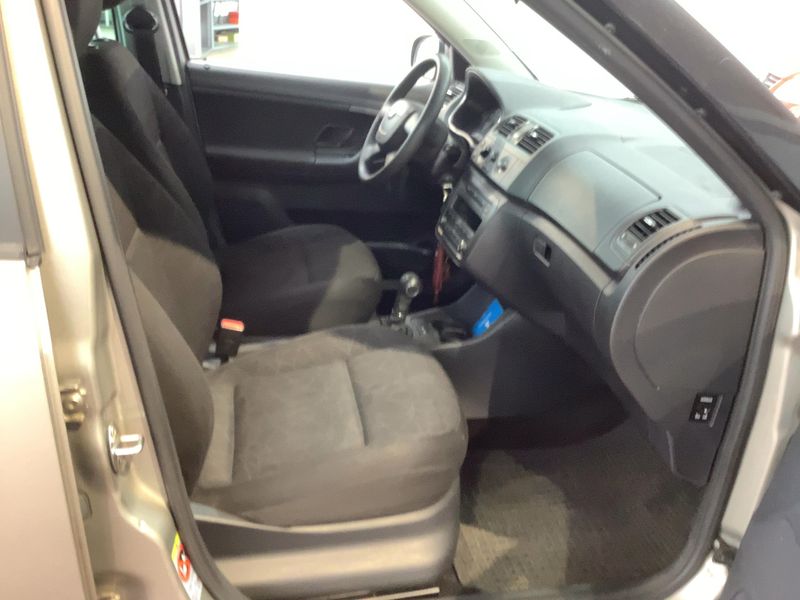 Skoda Fabia 1.2 TSI Family 2012 – снимка 17