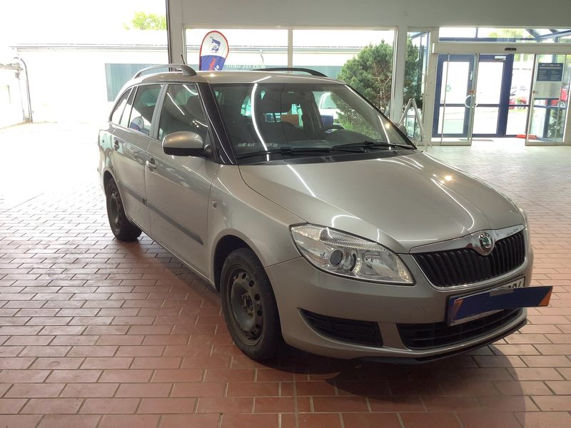 Skoda Fabia 1.2 TSI Family 2012 – снимка 12