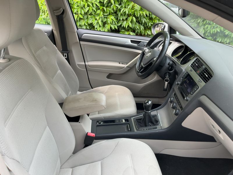 Volkswagen Golf VII 1.6 TDI Comfortline BlueMotion Tech 2015 – снимка 17